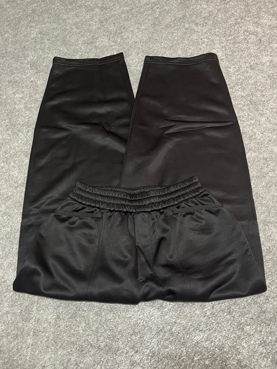 lululemon athletica Pants - lululemon athletica Black Satin Sweatpants